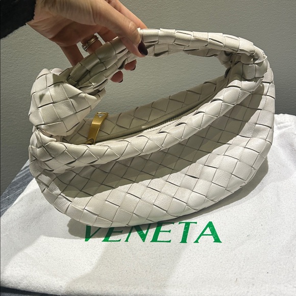 Bottega Veneta Jodie bag - Picture 3 of 11